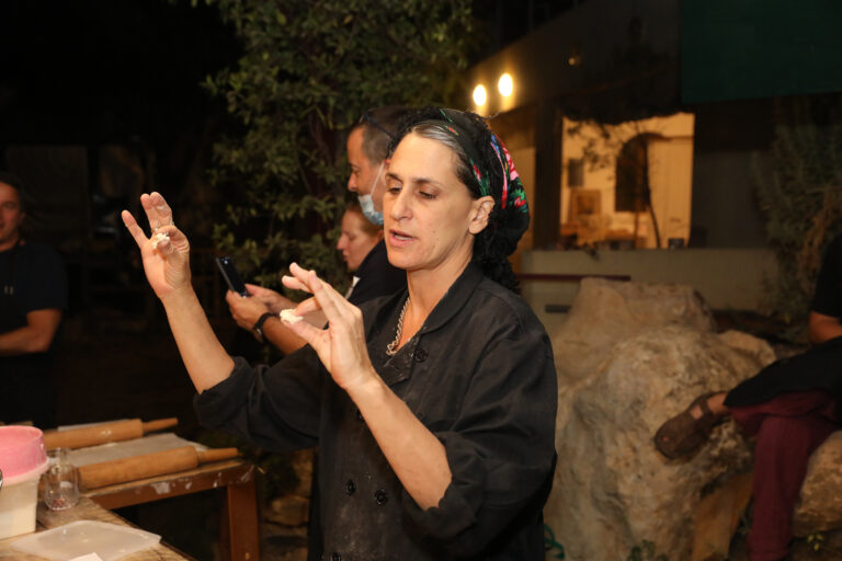 עדי יוגב